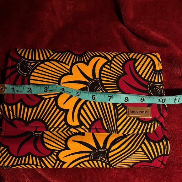 Vintage Ankara pattern floral print sling shoulder bag with chain straps - Picture 5 of 11